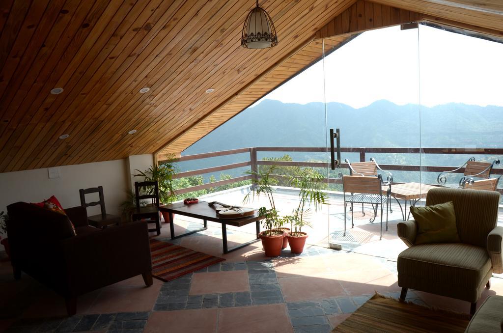 Отель Woodsmoke Retreat Шимла Экстерьер фото